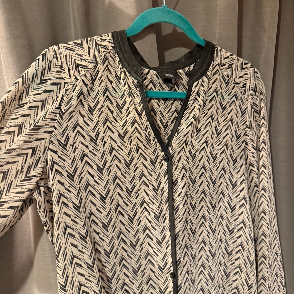 Sheer High-Low Blouse - Picture 5 of 13